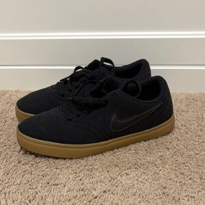 Nike Black Canvas Sneakers with Tan Sole